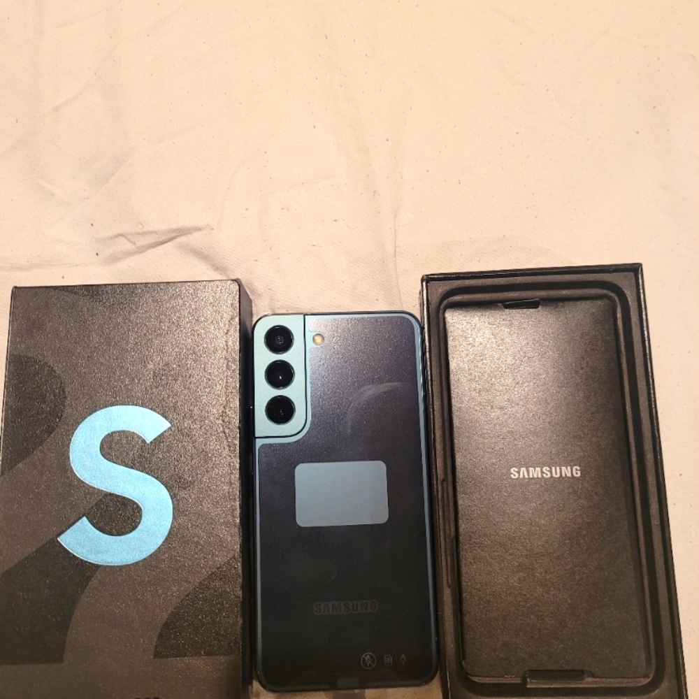 SAMSUNG GALAXY s22 AT&T